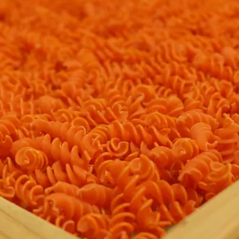 [TORS_LENT_COR] Torsades de Lentilles Corail Bio (100g) – Colorées & Protéinées